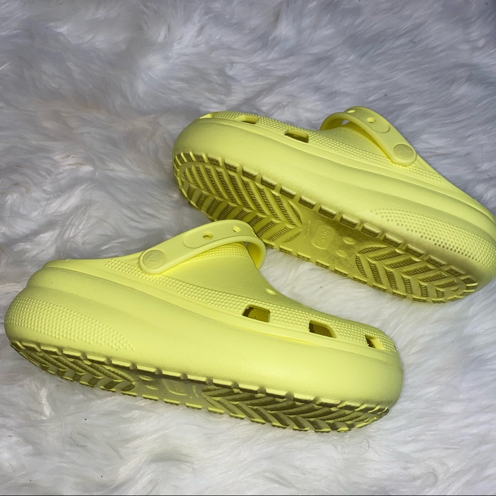 Platform Crocs - Picture 4 of 4